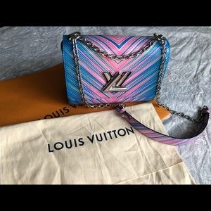*Sold *Authentic Louis Vuitton tropical twist MM